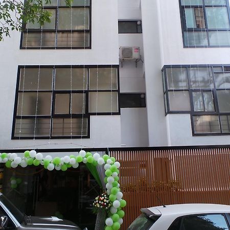 White House Hotel Bangalore Exterior foto